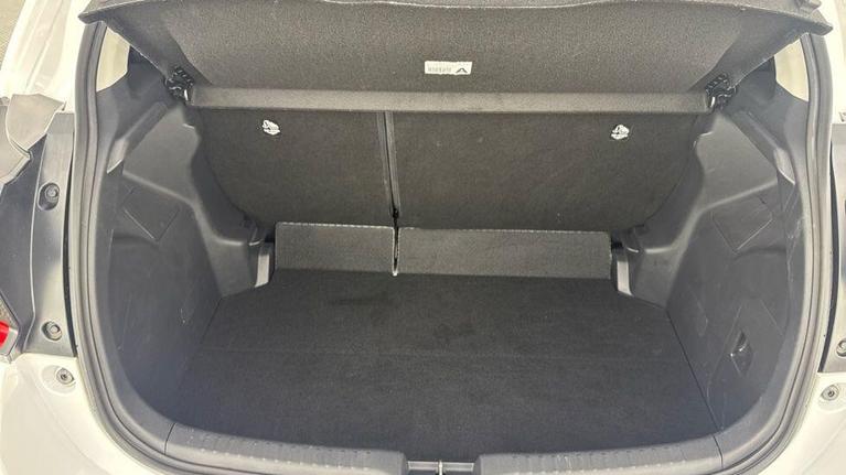 Used Toyota Yaris GV74TLU 17
