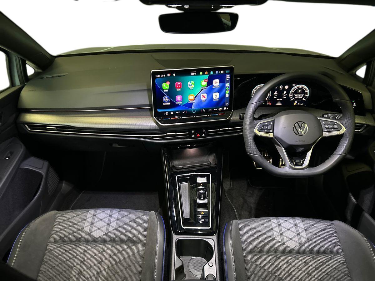 Volkswagen Golf Photo at-41dfe7c685f848da85d947bdf448ff2c.jpg