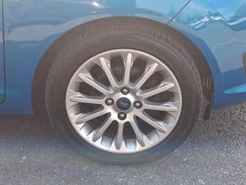 Ford Fiesta Photo 9