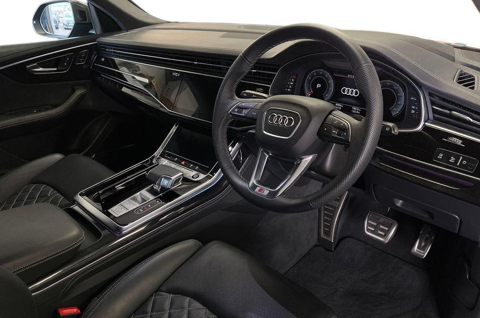 Audi Q8 Photo at-420cb1e992a64e7c895dfc15338bc8cd.jpg