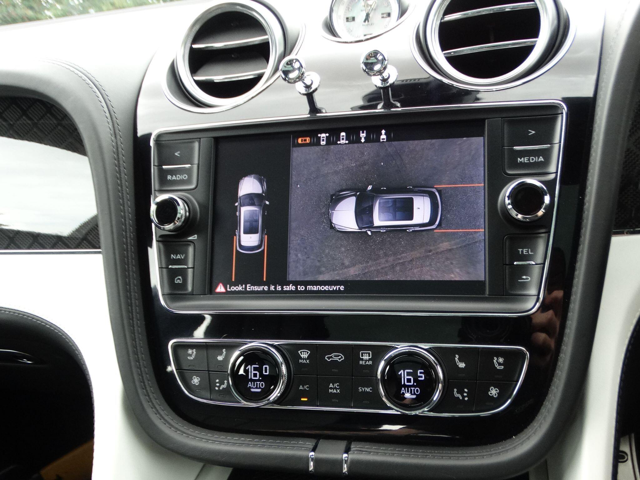 Bentley Bentayga 4.0 V8 Auto 4WD Euro 6 (s/s) 5dr — photo 37