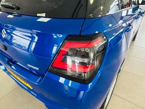 Suzuki Swift Photo 22