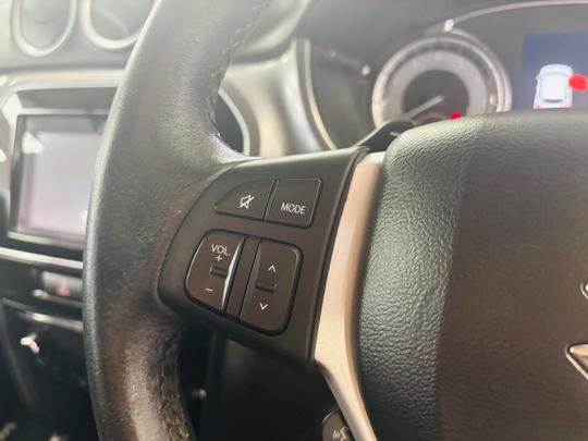 Suzuki Vitara Photo at-424609e1c8ae4aeeb43fedc7a17fab24.jpg