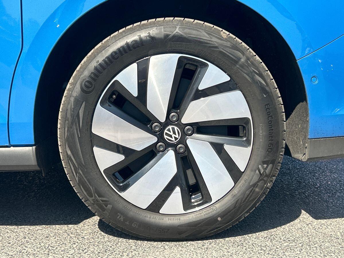 Volkswagen ID. Buzz Photo at-425fb5f2771b4601bd56f6d42e3273c4.jpg