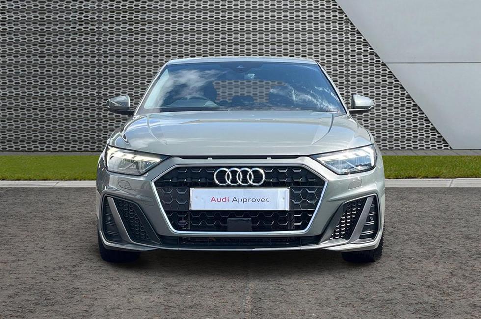 Audi A1 Photo at-427c1c2453c64661854b85f8c69bd98a.jpg
