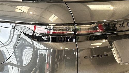Land Rover Range Rover Evoque Photo at-42a971aee1a64a0e9765ada13683cab8.jpg