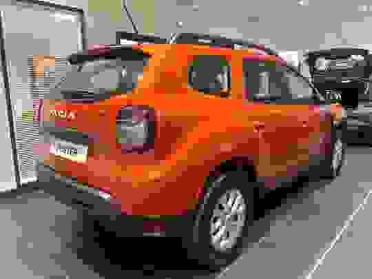 Dacia Duster Photo at-42a9788f18d64666bb0765eebf1c5c42.jpg
