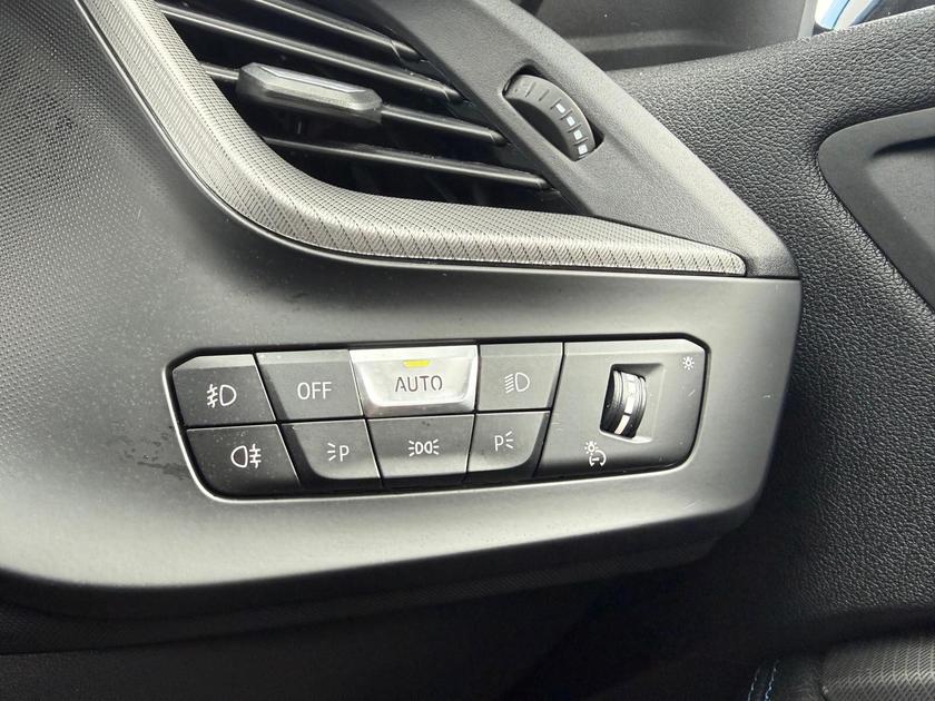 BMW 1 Series Photo at-42aa879dd2db4c978775c4823e471c45.jpg