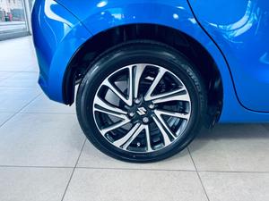 Suzuki Swift Photo 23