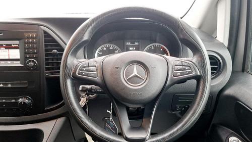 Mercedes-Benz Vito Photo at-4313f4eb55da418099be61342edd9abe.jpg