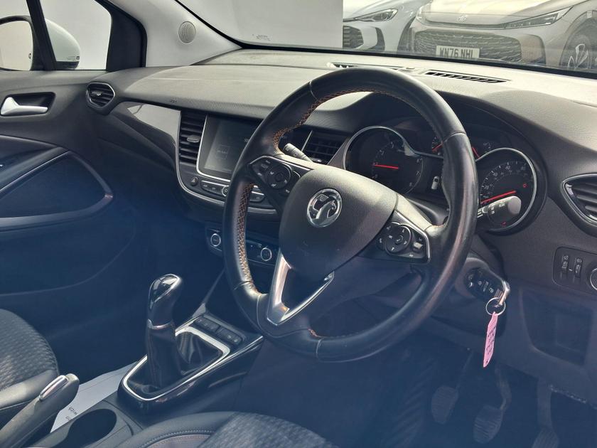 Vauxhall Crossland X Photo at-43403a45007f466989bb8d6d621c76ee.jpg