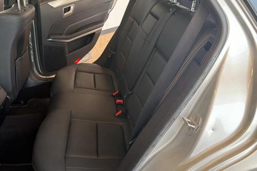 Mercedes-Benz E-CLASS Photo at-4346ba27f231402bbef2db54796ca06f.jpg