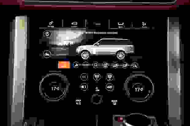 Land Rover RANGE ROVER Photo at-43539e7e303a4e62b7750cf9e3b4e08b.jpg