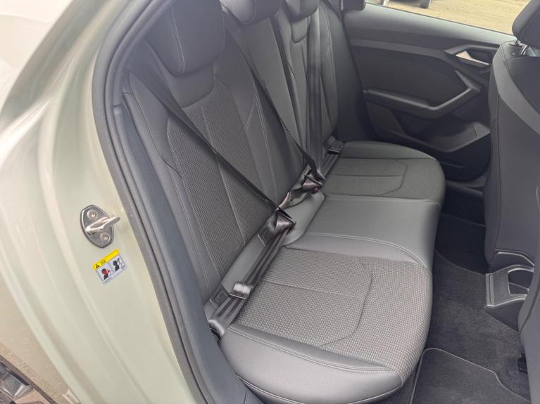 Used Audi A1 HF25TTE 21
