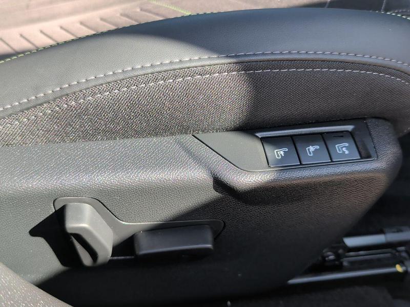 Used Peugeot E-208 202605182493111 13