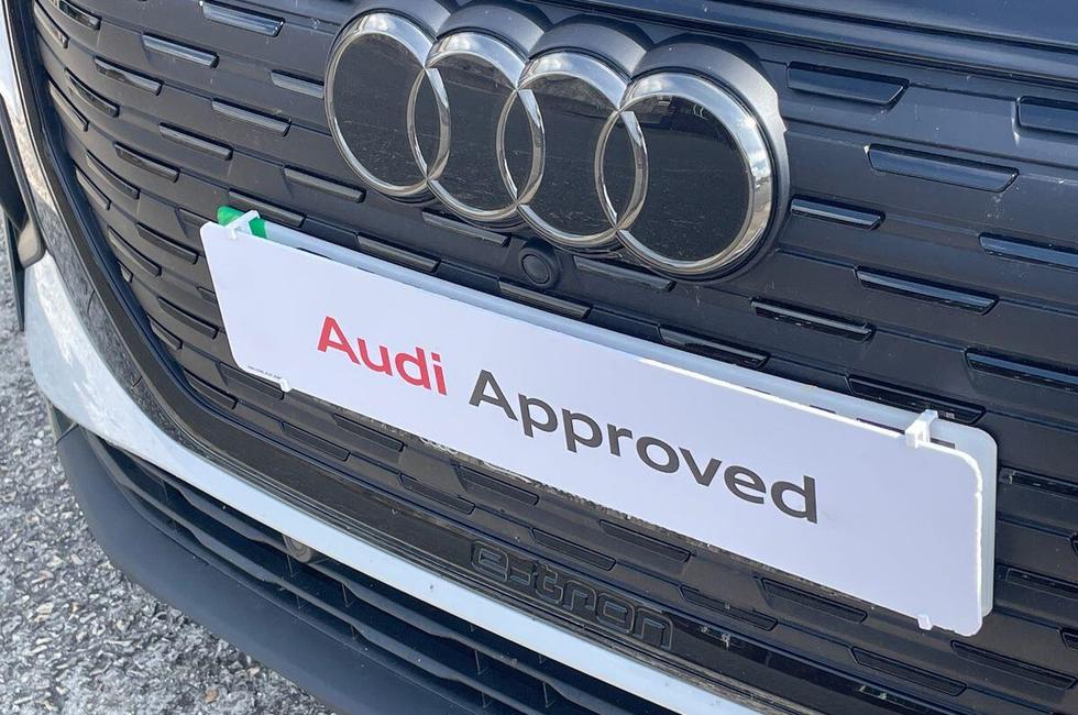 Audi Q4 Photo at-44083b4c14144ae2bdc82a473c8a2c81.jpg