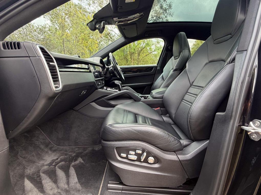 Used Porsche Cayenne P100CYN 3