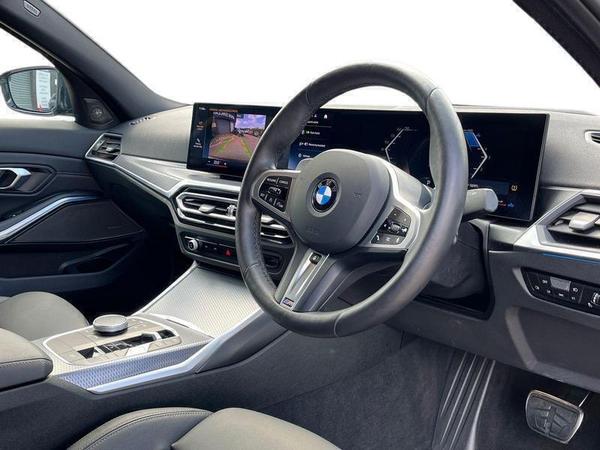 BMW 3 Series Photo at-441a556815944c1da7739abdb696fdda.jpg