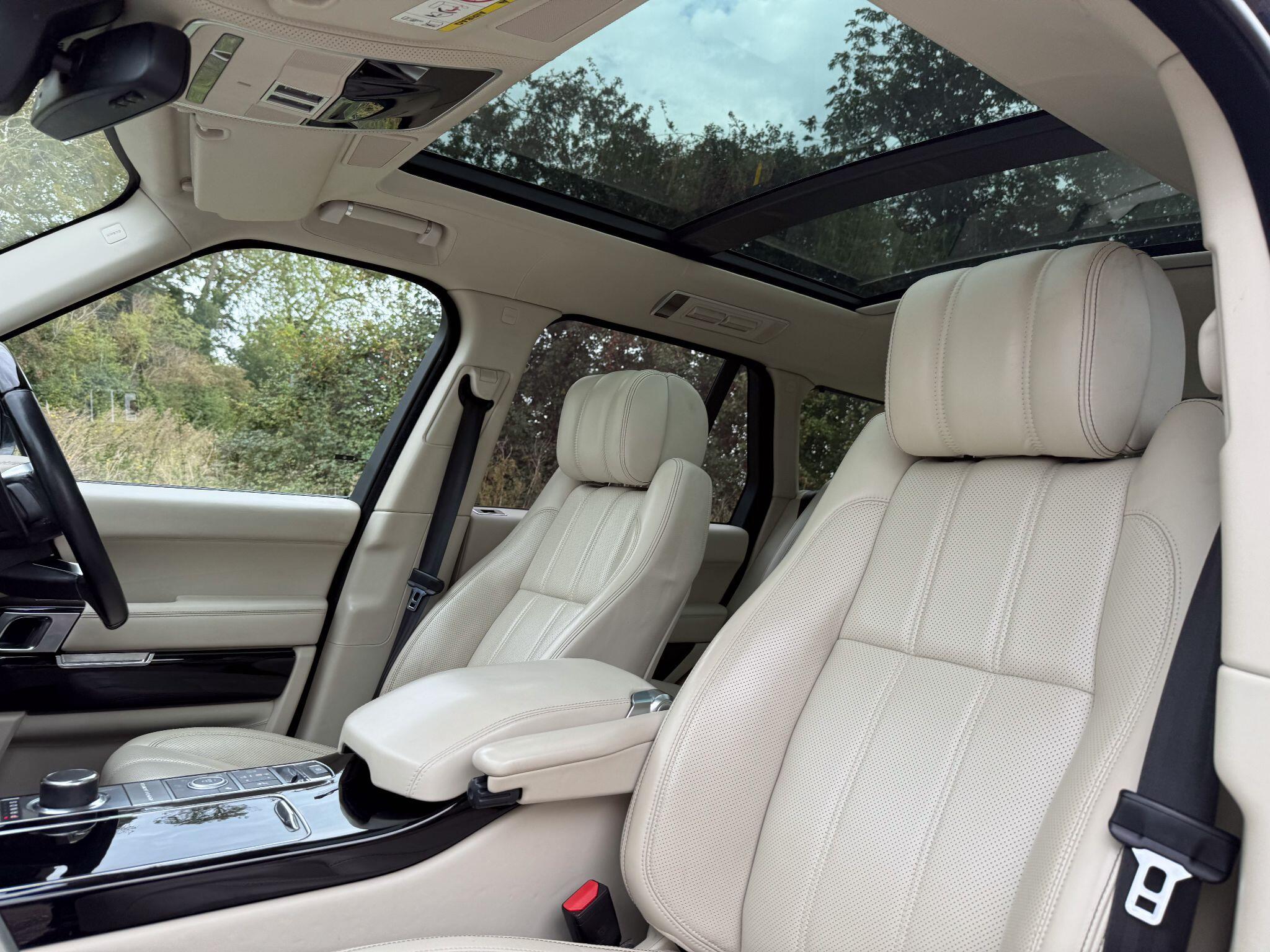 Land Rover Range Rover 4.4 SD V8 Autobiography Auto 4WD Euro 5 5dr — photo 16