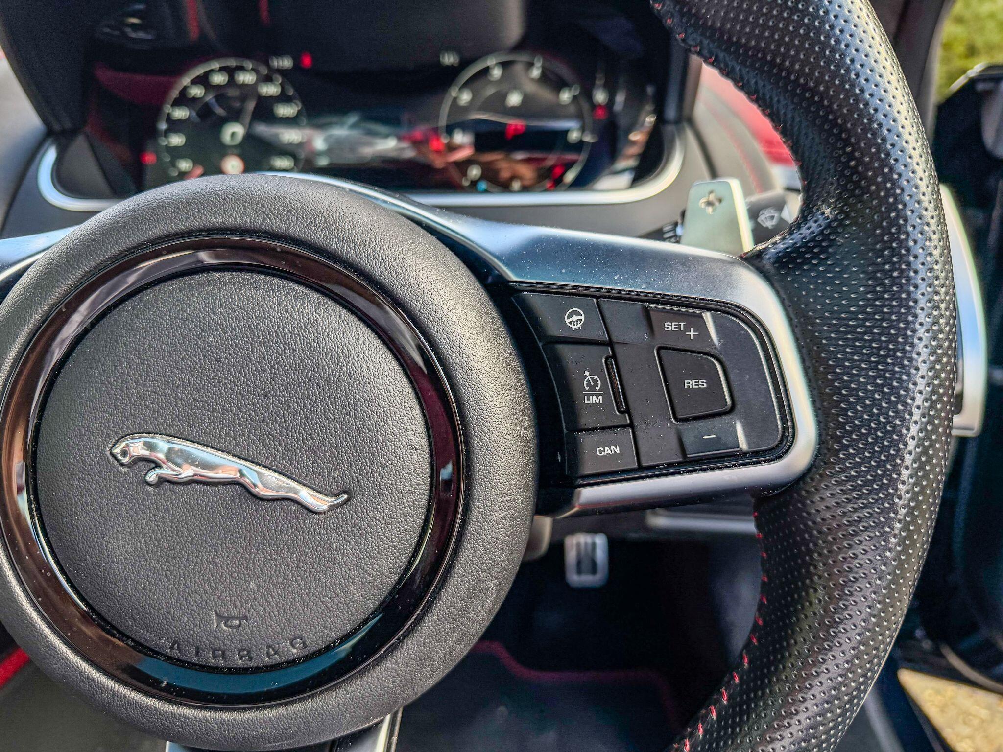 Jaguar F-Type 5.0 V8 R-Dynamic Black Auto AWD Euro 6 (s/s) 2dr — photo 17