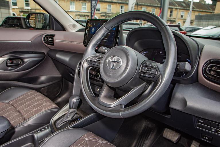 Used Toyota Yaris Cross RF23FLD 12