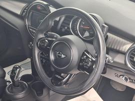 MINI Hatch Photo 17
