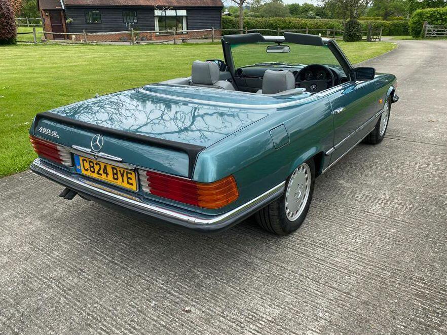 Mercedes-Benz 380 3.8 SL 2dr — photo 21