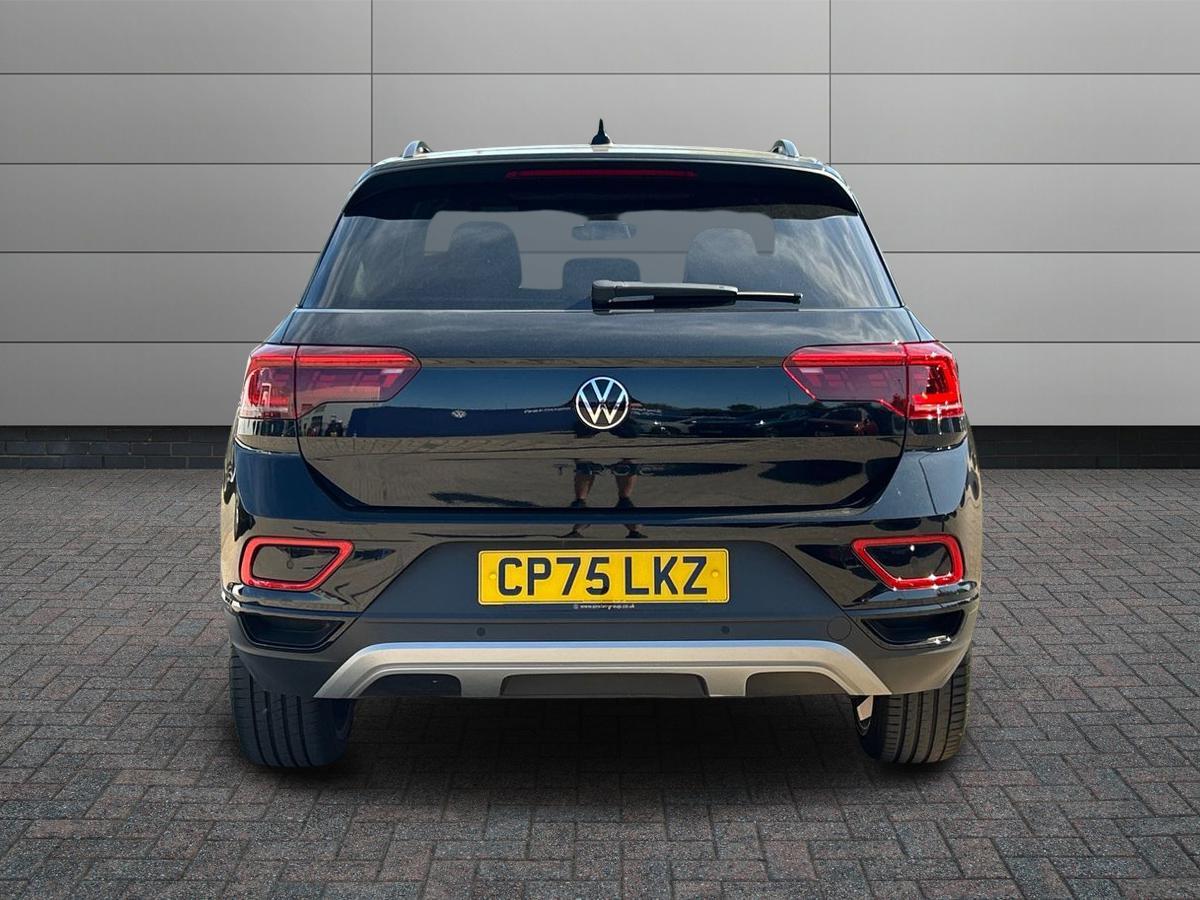 Volkswagen T-Roc Photo at-44e62551b1e6440f89695a886e8b20ec.jpg