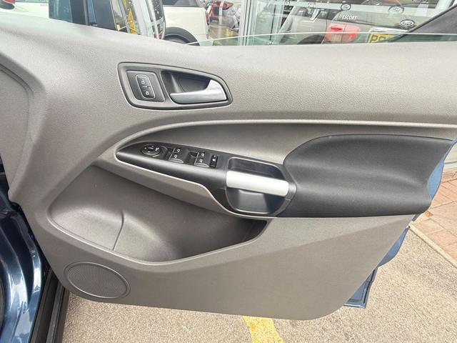 Used Ford Tourneo Connect EX59DRX 28