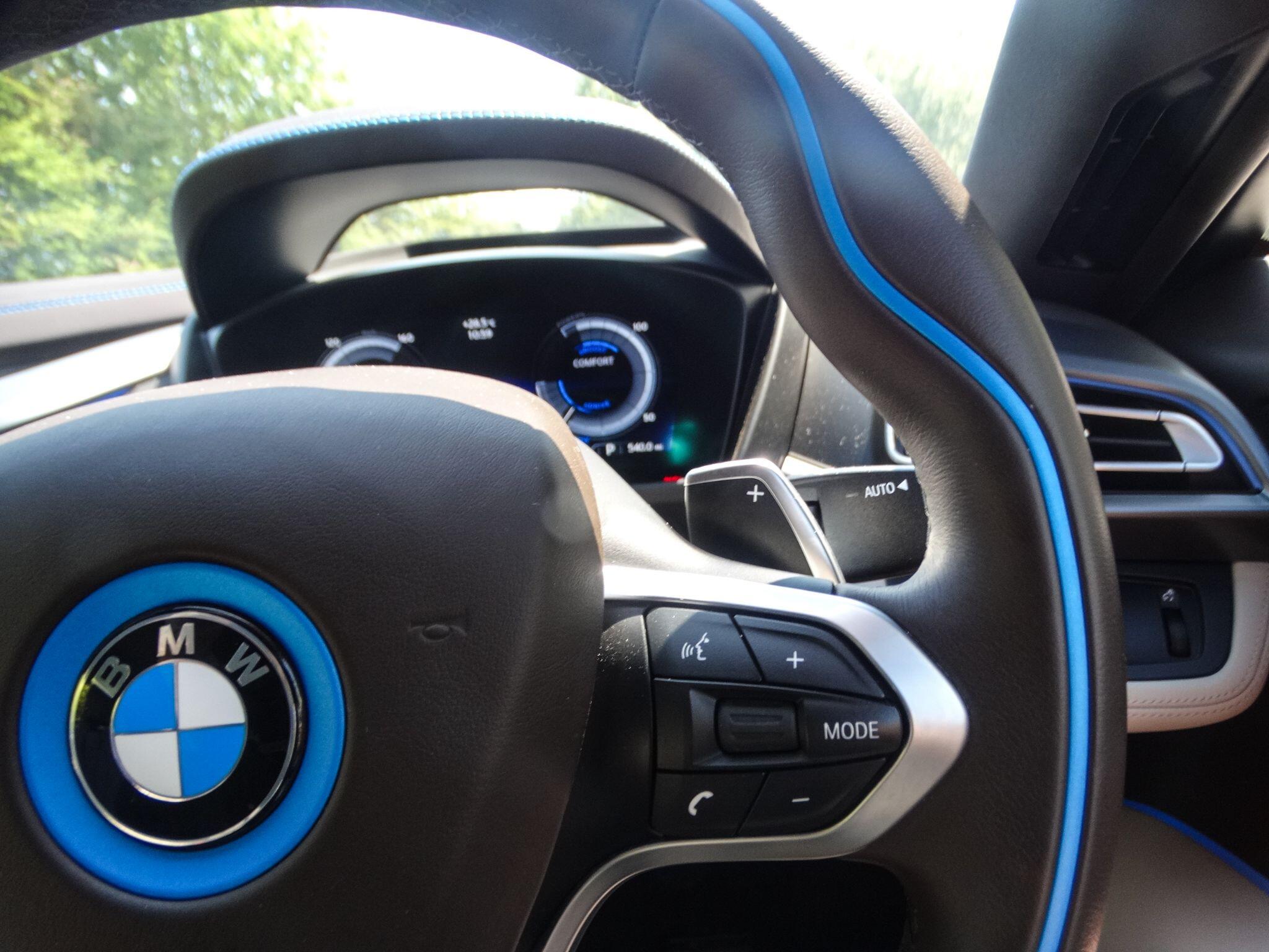 BMW i8 1.5 7.1kWh Auto 4WD Euro 6 (s/s) 2dr — photo 33