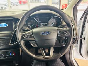 Ford Focus Photo 28