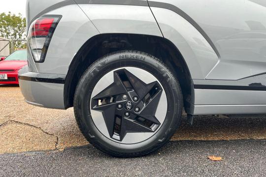 Hyundai KONA Photo at-4524fbc8efdd4db888ae969646799e2a.jpg