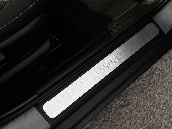 MINI Hatch Photo at-452bb8f3097b418ebe3d15b696f77015.jpg
