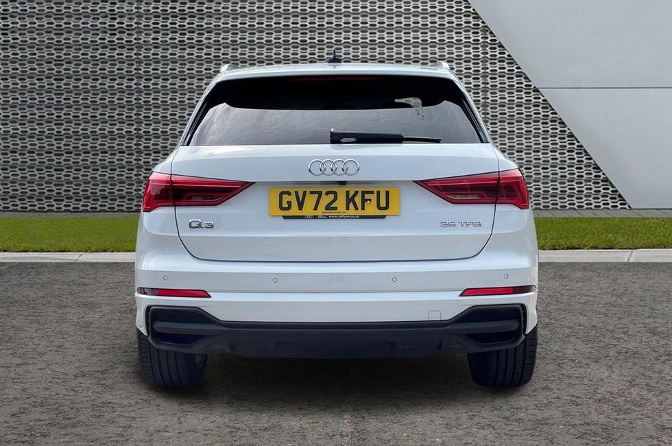 Audi Q3 Photo at-453a9f408ea3459ba24d6455f876802e.jpg
