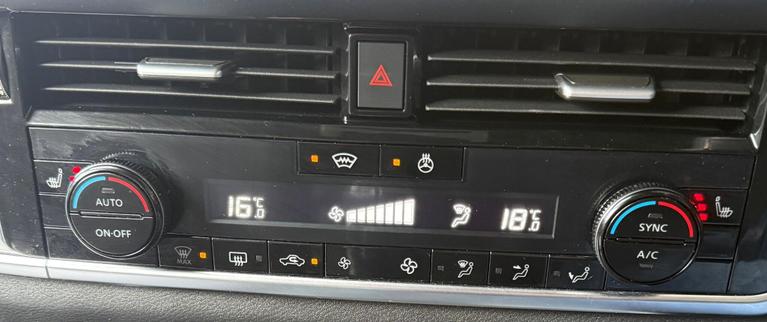 Used Nissan Qashqai KE73UYV 30