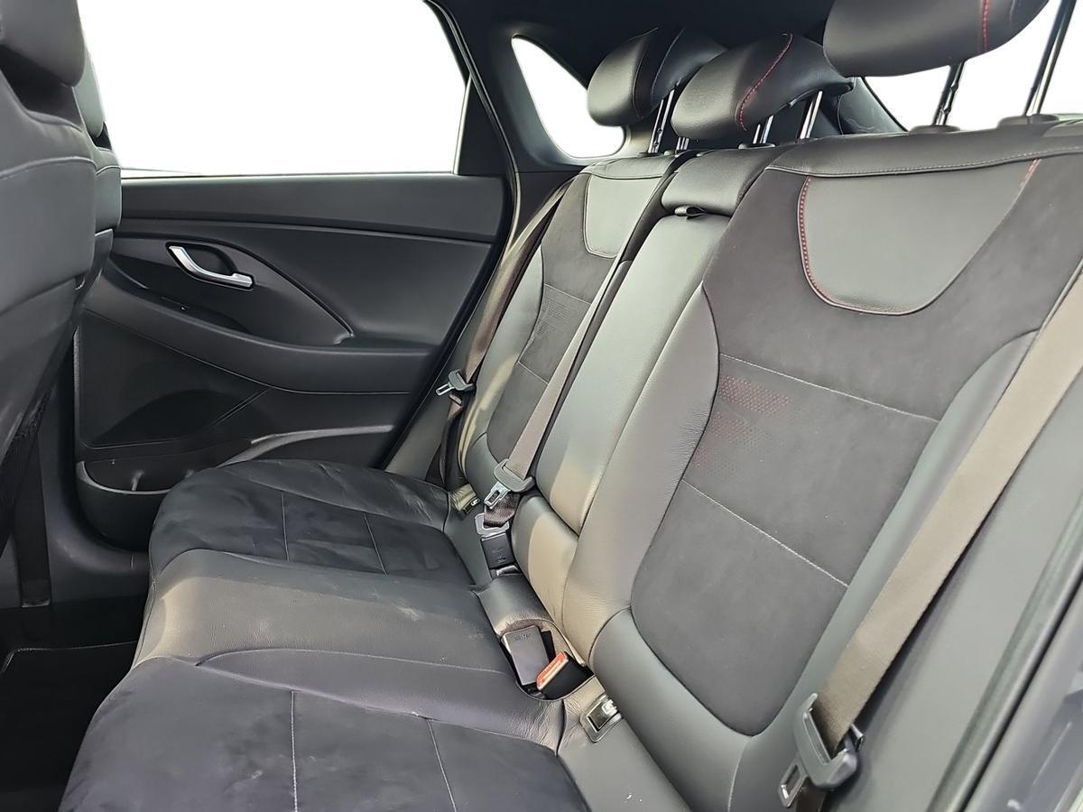 Hyundai i30 Photo at-456aa67789c7425eb6849b9b87dc09bb.jpg