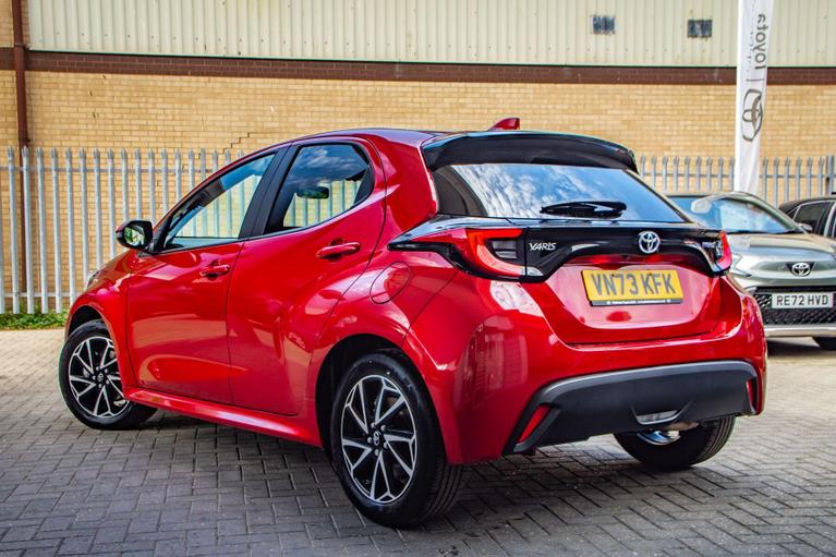 Used Toyota Yaris VN73KFK 9