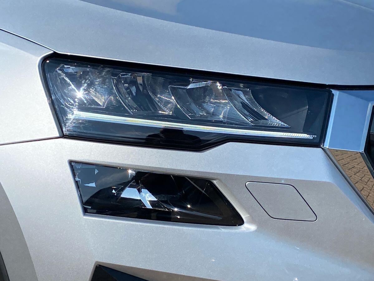 2023 Skoda Karoq thumbnail 19