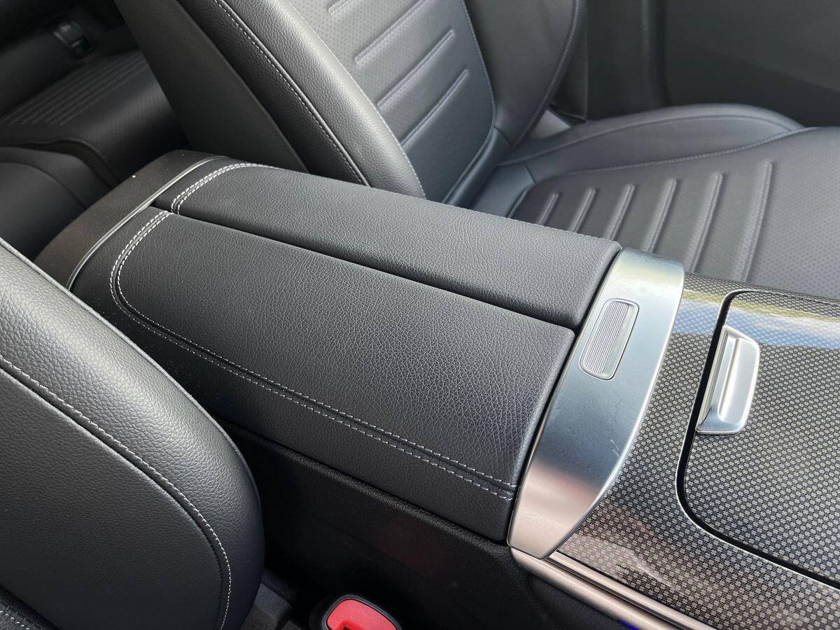 Mercedes-Benz GLC Photo at-458792febab44e02a857bdc3848179c4.jpg