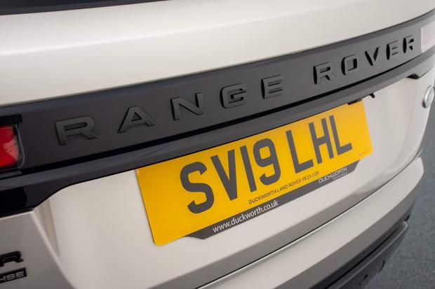 Land Rover RANGE ROVER VELAR Photo at-4588993f4de0406b8d63c7ad256f2e03.jpg