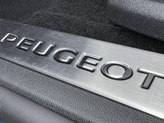Peugeot 5008 Photo at-459b14cccbfa40ab9775613c1c3ecbdf.jpg
