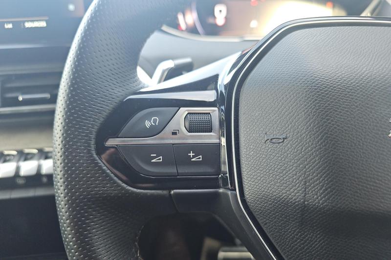 Used Peugeot 5008 KM74RJZ 12