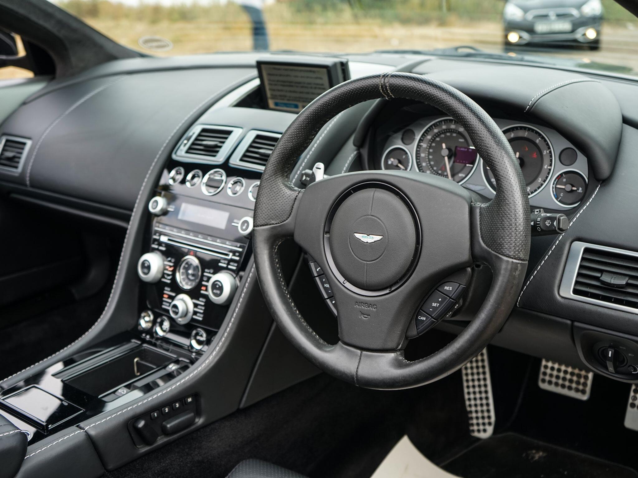Aston Martin DB9 6.0 V12 Volante 2dr Petrol T-TronicII Euro 5 (470 bhp) — photo 20