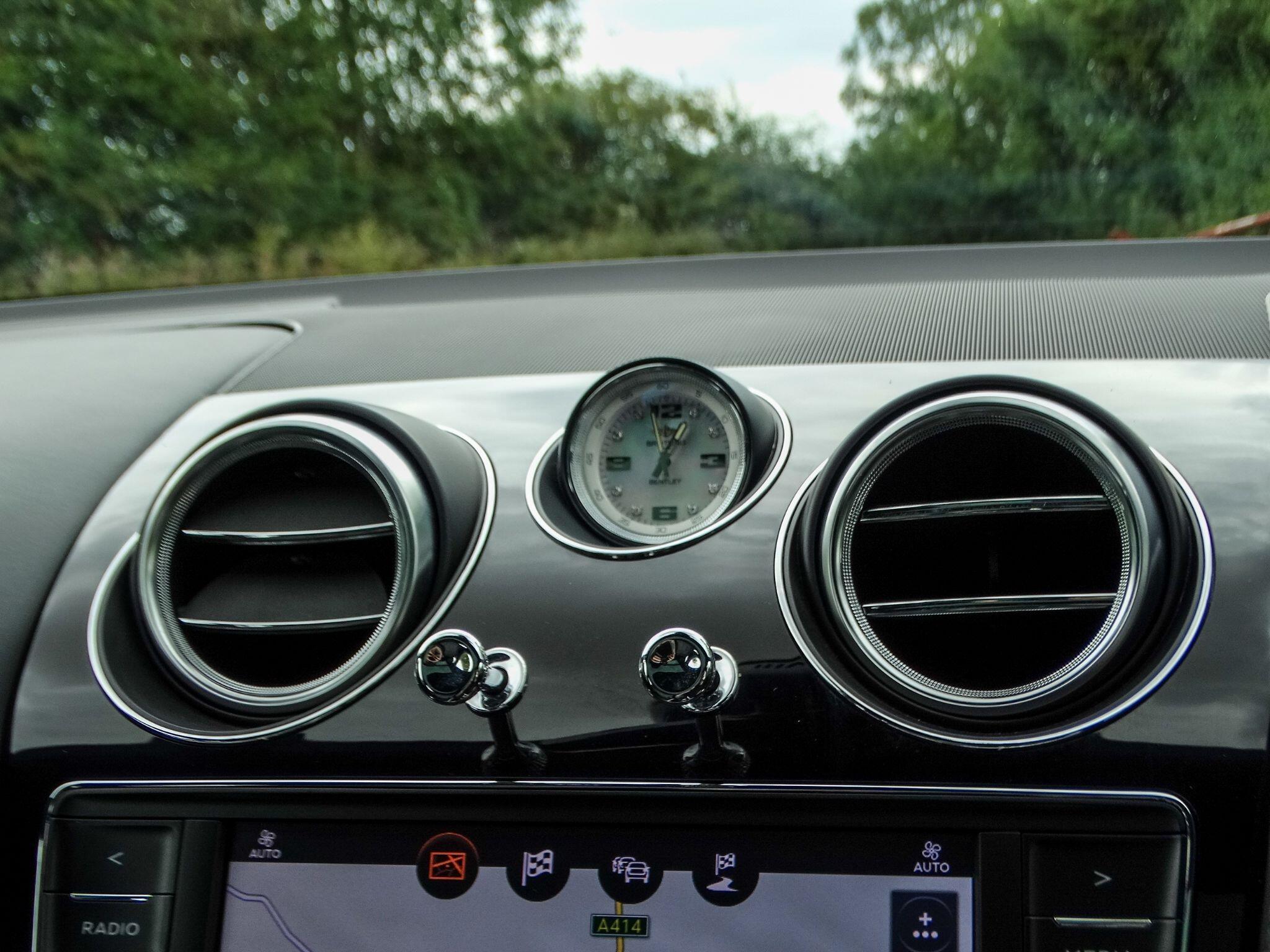 Bentley Bentayga 4.0 V8 Auto 4WD Euro 6 (s/s) 5dr — photo 33
