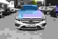 Mercedes-Benz E Class Photo 1