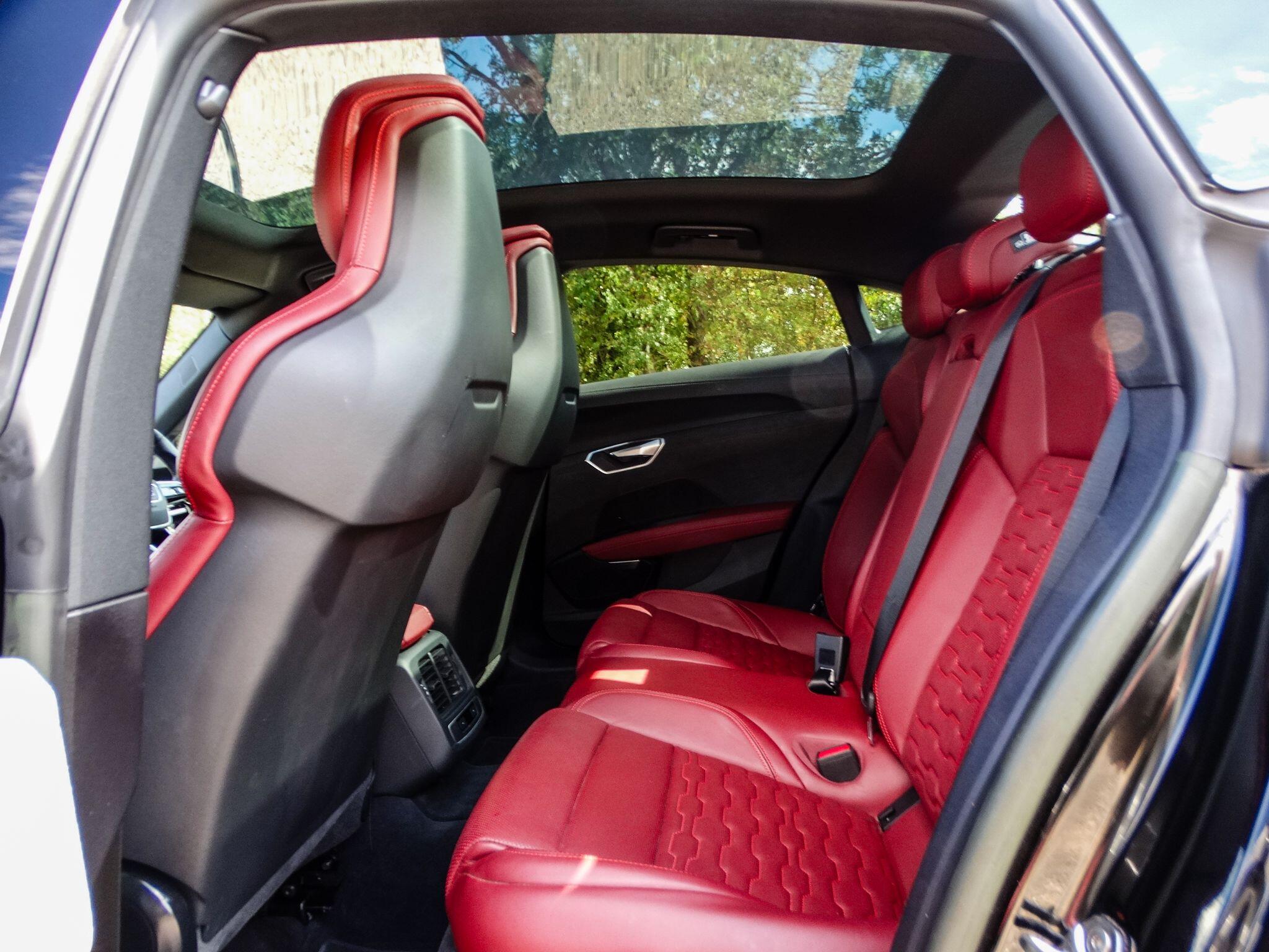 Audi RS e-tron GT 93.4kWh Auto quattro 4dr — photo 15