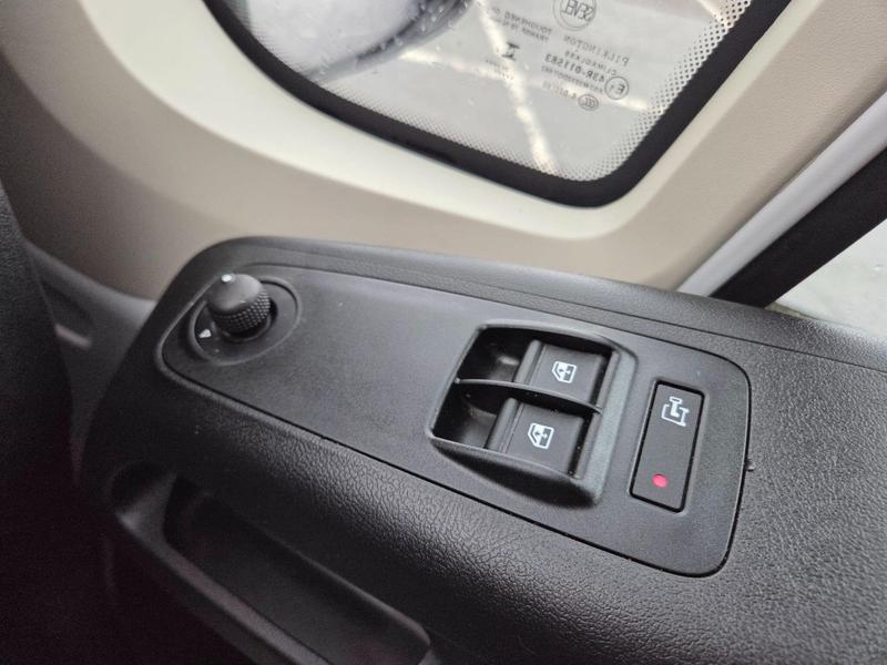 Vauxhall Movano Photo at-45edc95f3715435d9154009a7716bab3.jpg