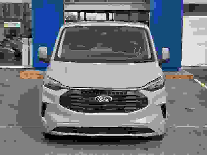 Ford Transit Custom Photo at-45f6b175268a43d1812af13c1e9759bf.jpg
