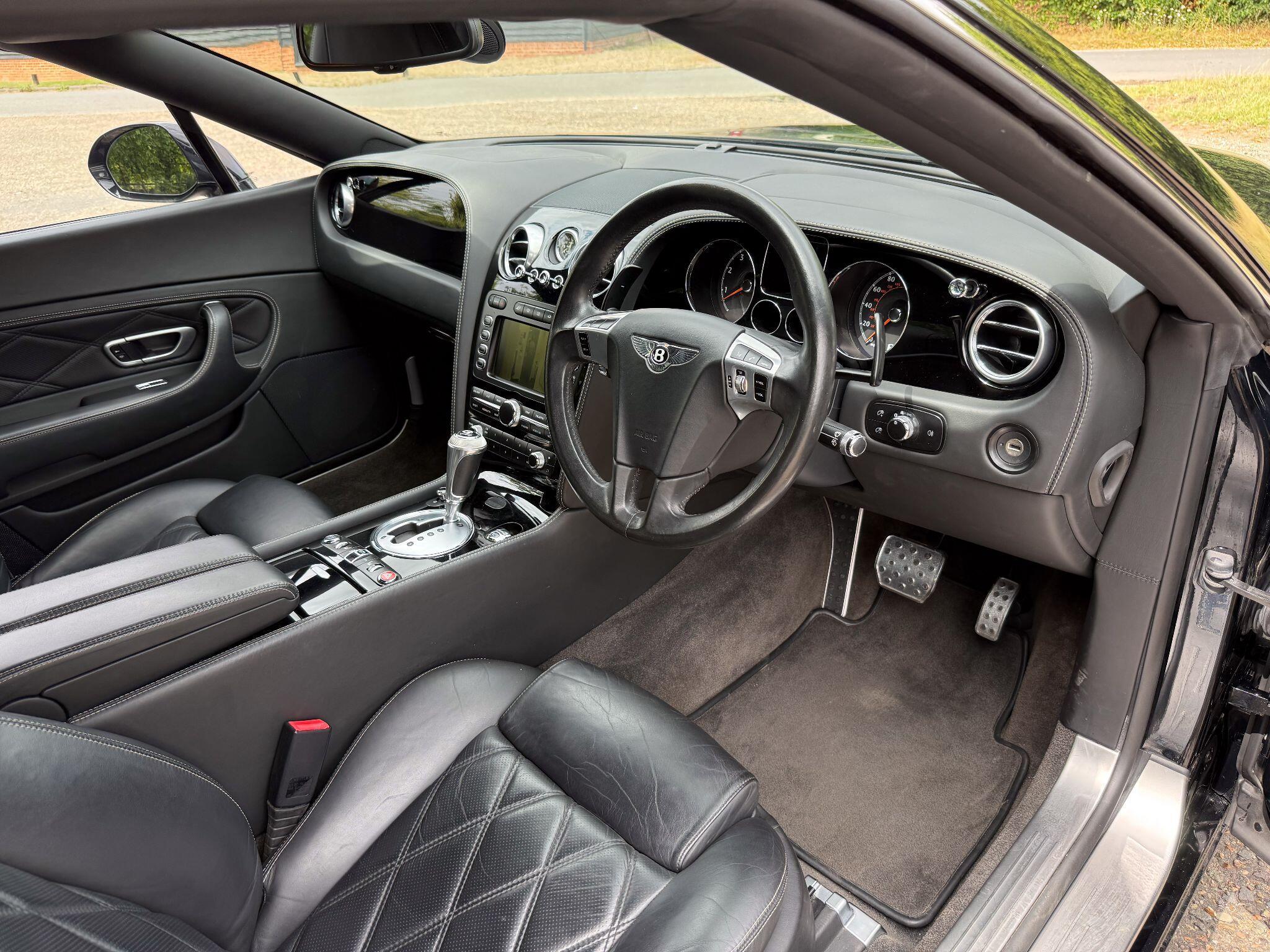 Bentley Continental 6.0 W12 GTC Speed Convertible 2dr Petrol Auto 4WD Euro 4 (610 ps) — photo 12