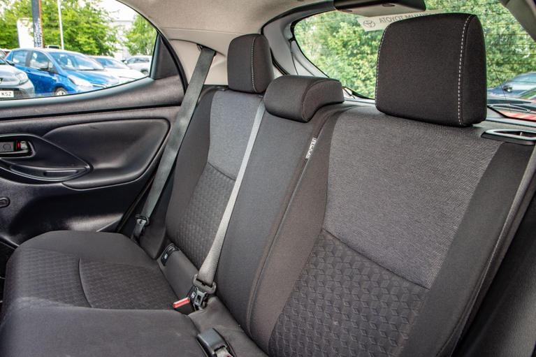 Used Toyota Yaris MD23EZK 7